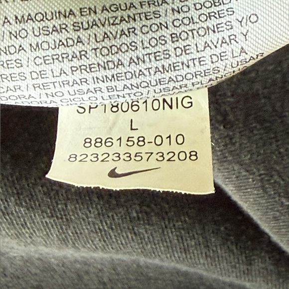 Nike Tech Crewneck SweatShirt, Men’s Large - Picture 8 of 8